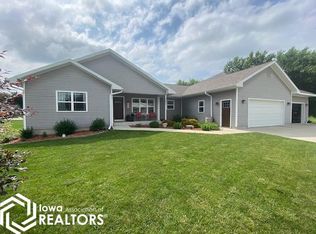 1509 Rylea Dr, Clear Lake, IA 50428