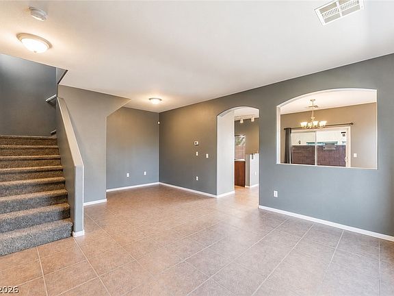 4th image of 6329 Snap Ridge St #3