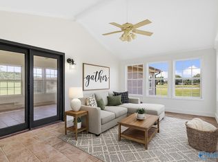 124 N Robinson Rd, Hartselle, AL 35640