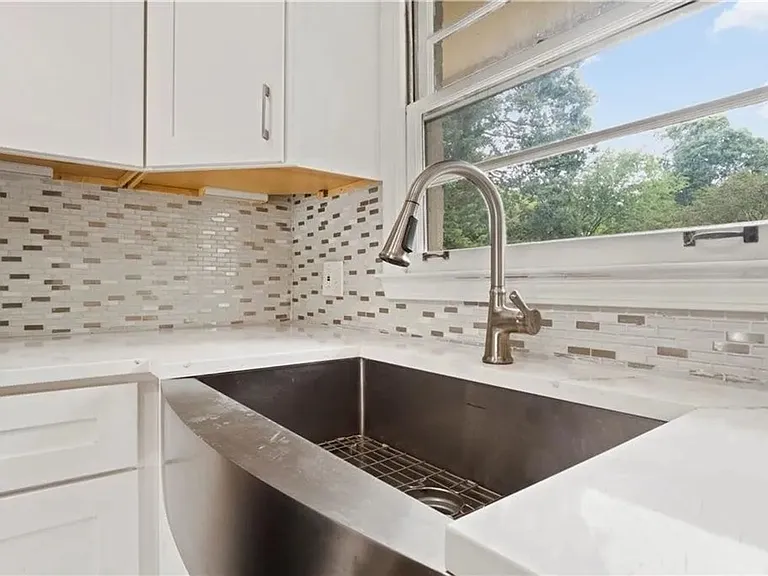 756 Patricia Dr — Photo 32