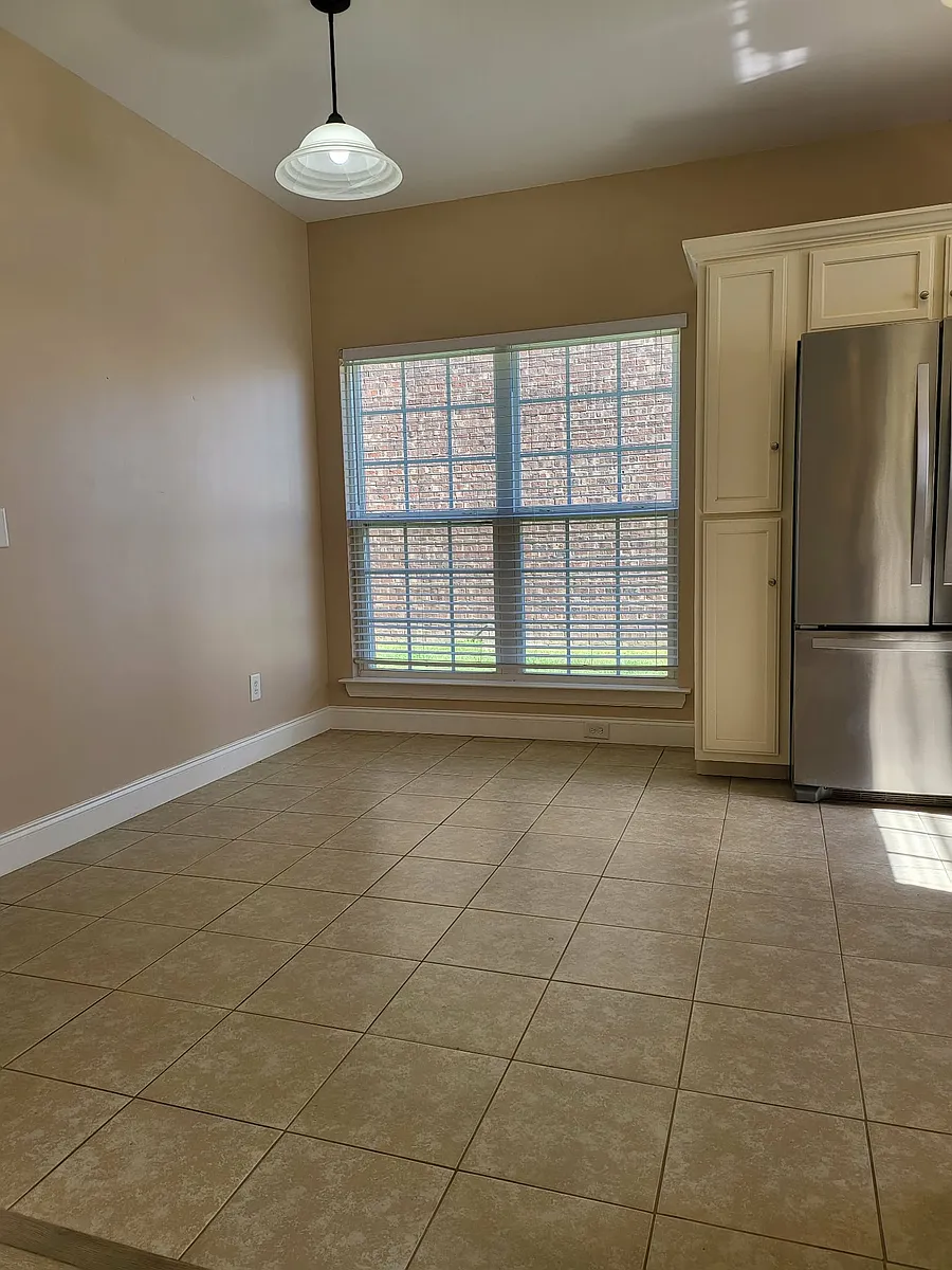 Building Photo - 316 Rowlette Cir #1