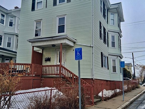 3rd image of 139 Quarry St