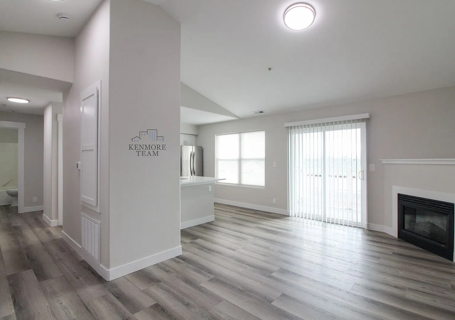 2 Bedroom, 2 Bath Upstairs Unit in West Pasco 4-Plex — Photo 4