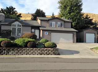 6039 W 20th Ave, Kennewick, WA 99338