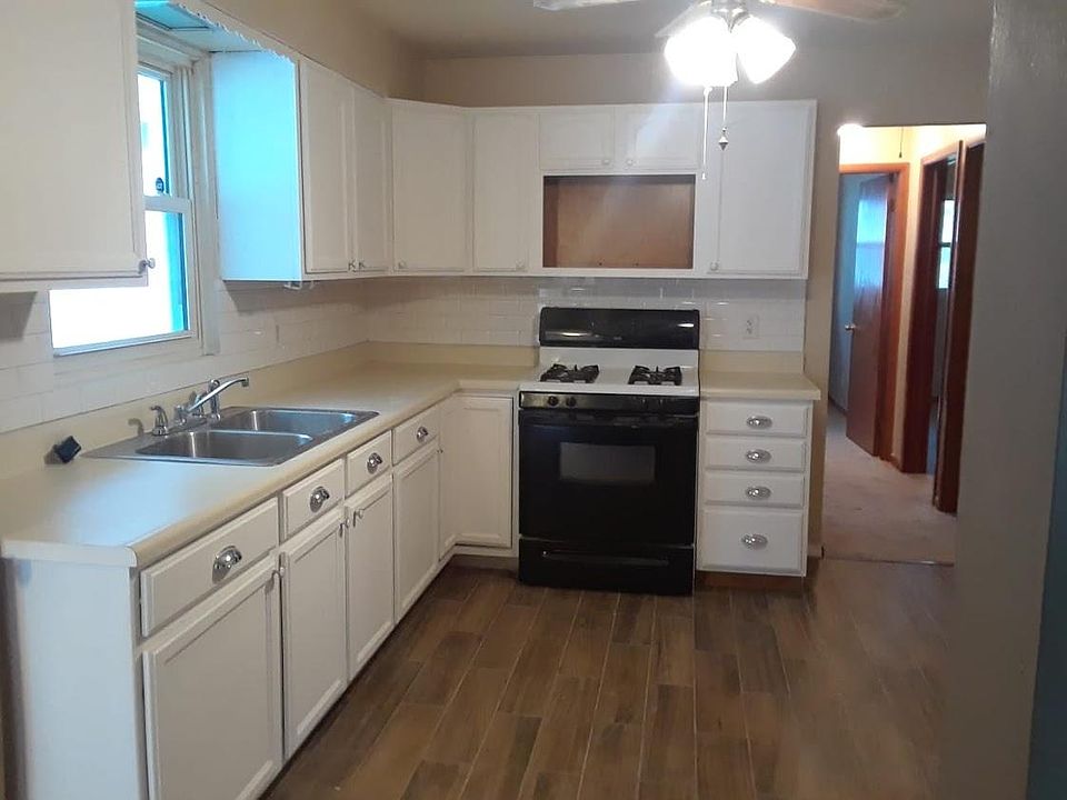 1st image of 79 Henry St