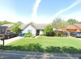 7011 Village Ln, Olive Branch, MS 38654