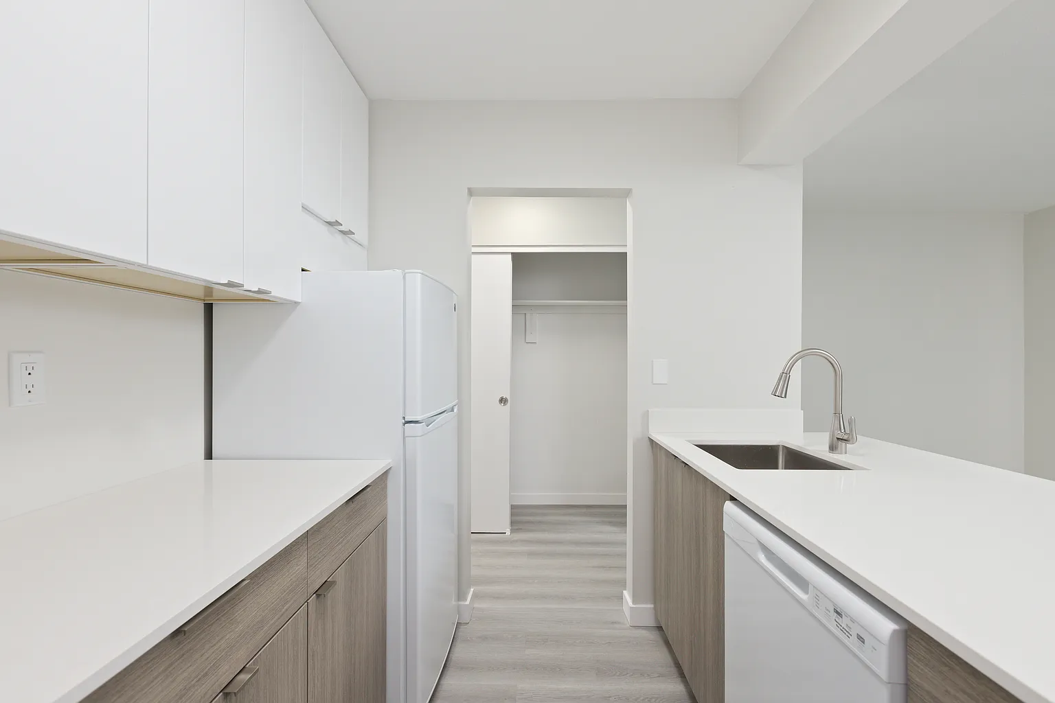 1777 Frances St #1431561 photo 1