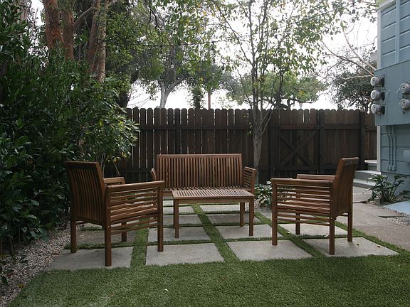5th image of 999 E Orange Grove Blvd
