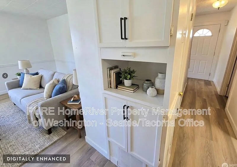 4 bed, 2.0 bath, 1645 sqft, $3,250 — Photo 4
