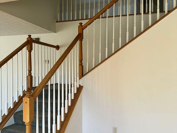 3rd image of 2551 Forest Brook Dr