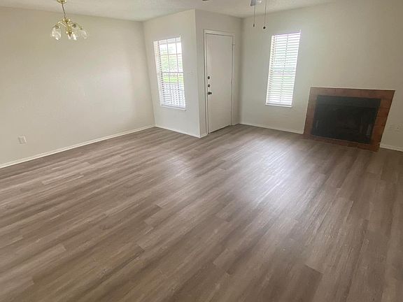 2nd image of 119 Circle Ct #119