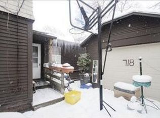 718 Lane Blvd, Kalamazoo, MI 49001