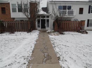 26183 Raintree Blvd APT C12, Olmsted Falls, OH