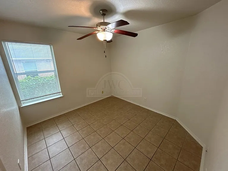 306 Jeff Gordon Dr — Photo 14