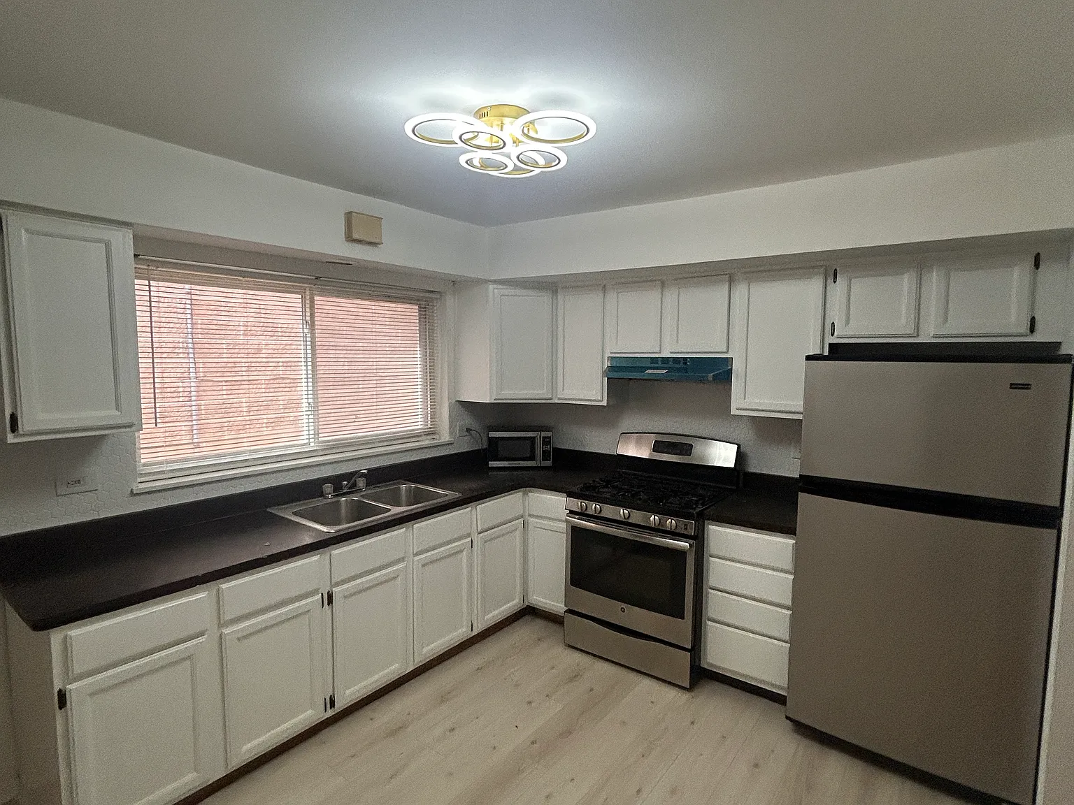2 bed, $2,000 — Photo 2