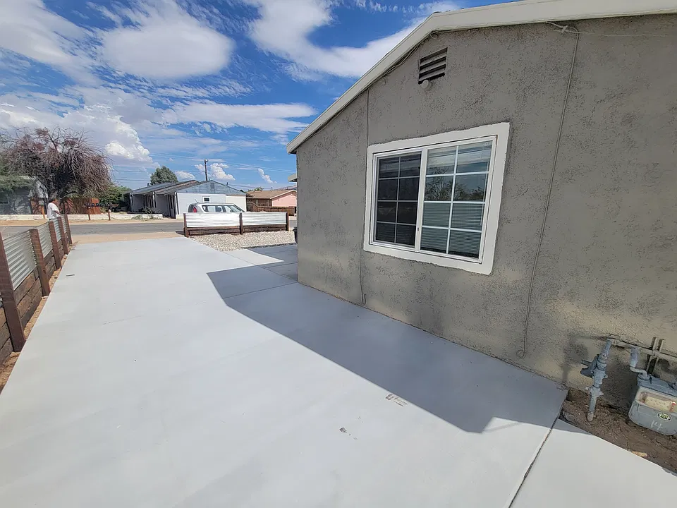 6614 Tamarisk Ave