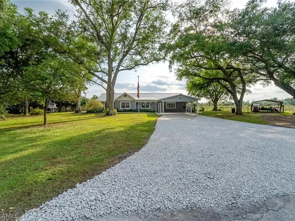 1224 Park Dr, Labelle, FL 33935