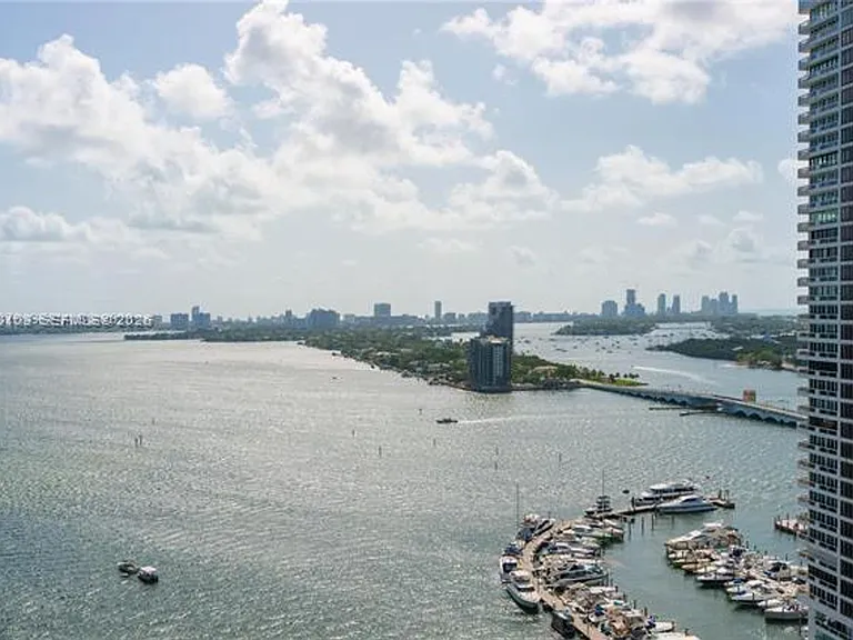 1750 N Bayshore Dr #2401 — Photo 6