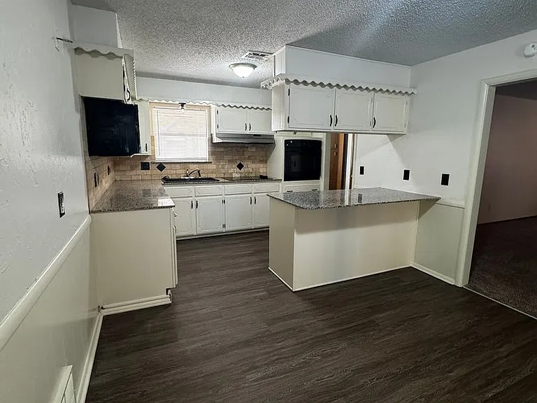 3225 N Peebly Dr — Photo 8
