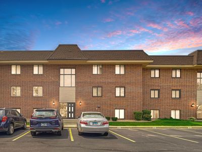141 E Janata Blvd APT 2B, Lombard, IL, 60148