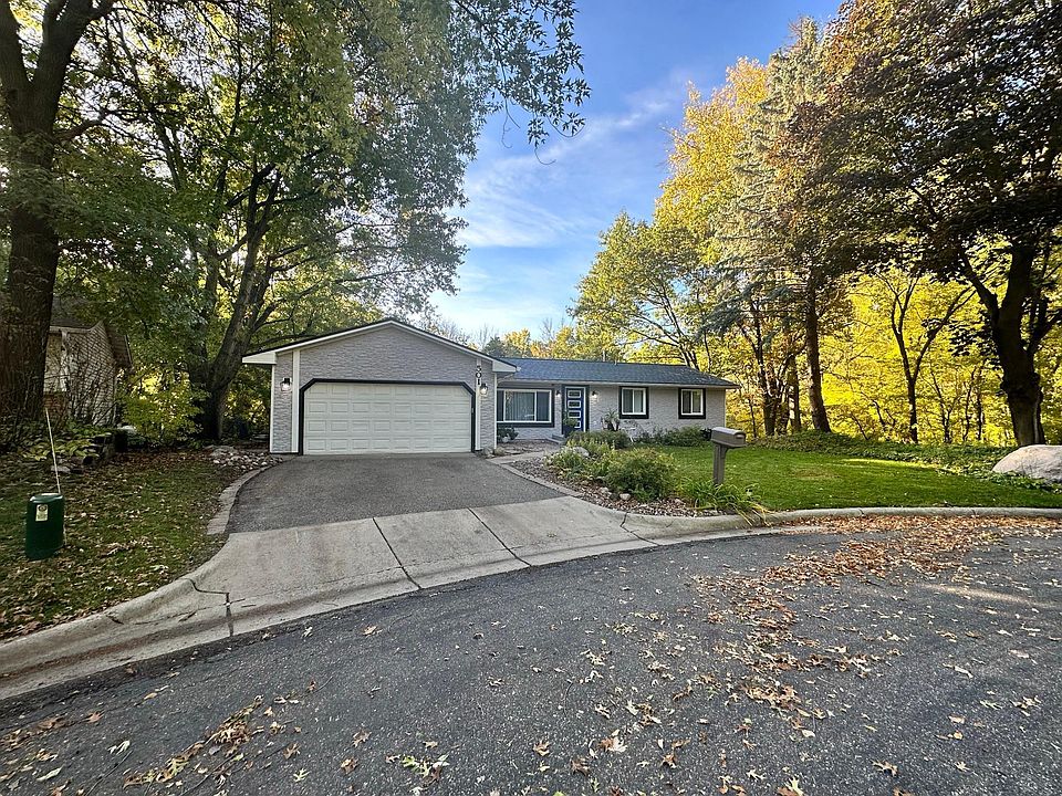 1st image of 501 Parkside Cir