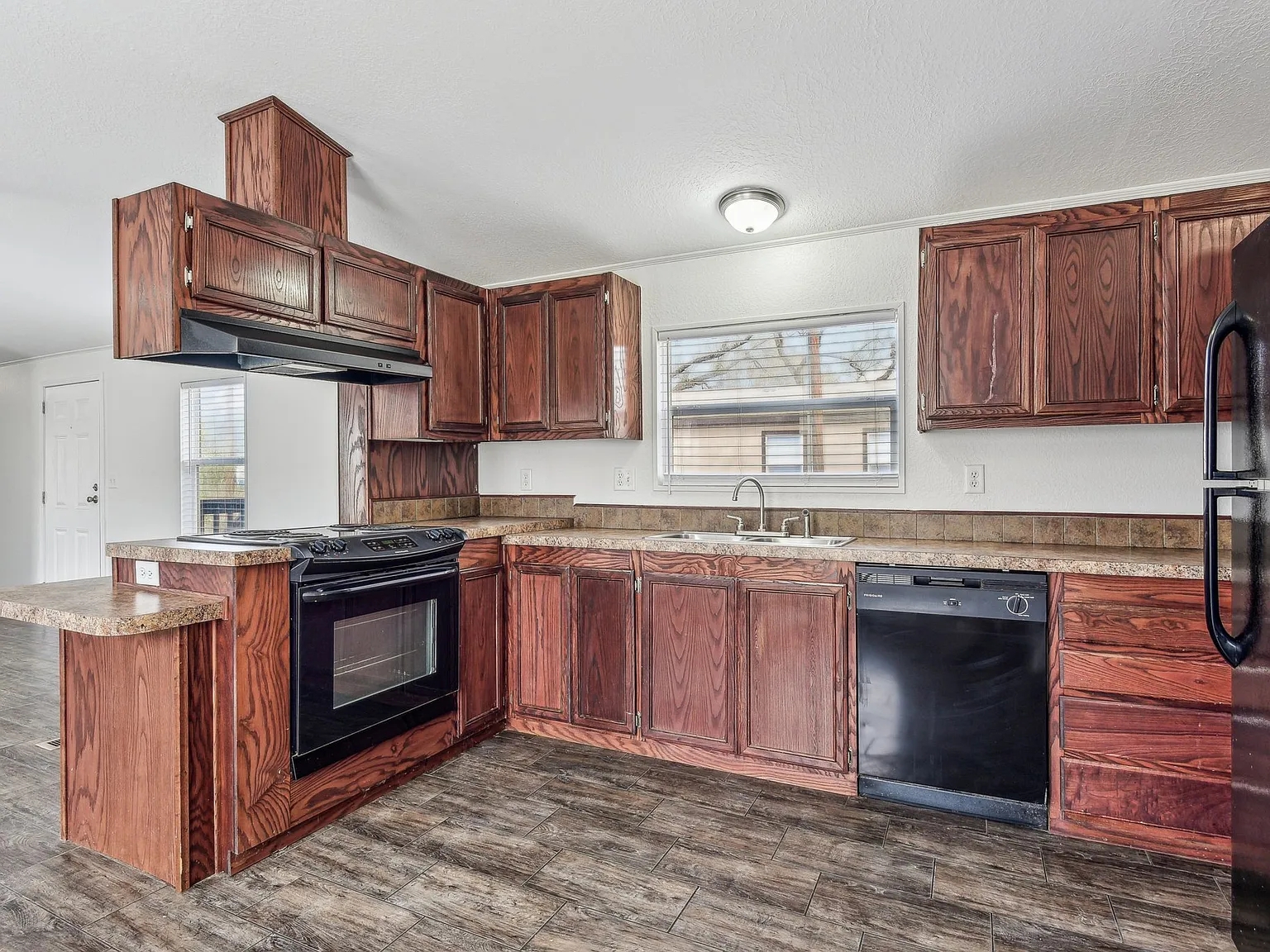 Maple Grove — Photo 4