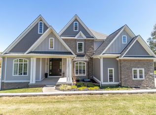 616 Meadowlark Ln, Bridgeport, WV 26330