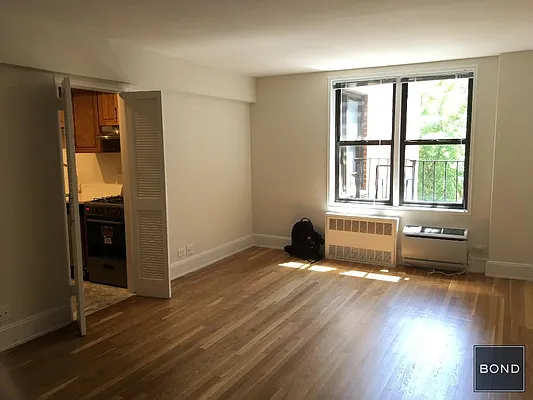 Rented by Bond New York | media 18