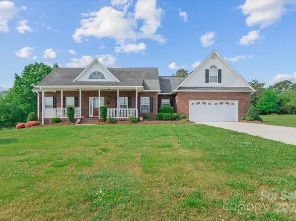 34843 Ellis Spring Ct, Albemarle, NC 28001