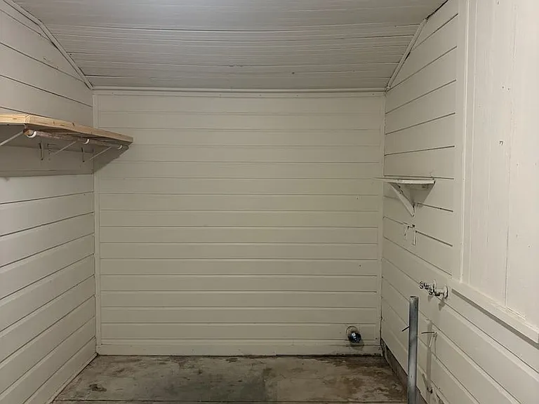 723 Hall St — Photo 18