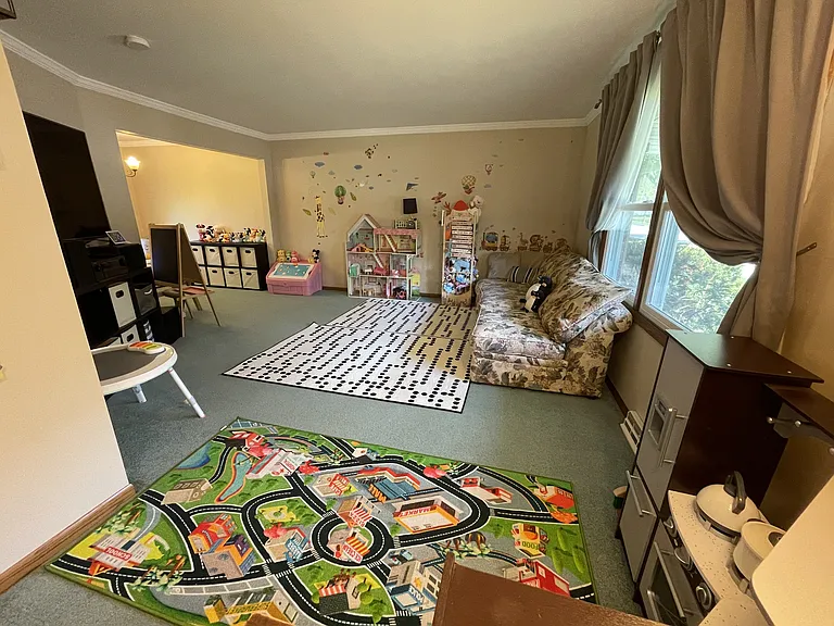 1708 Howlett Ln — Photo 15