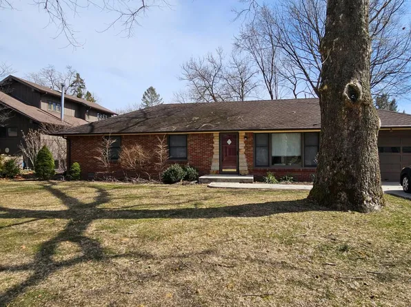 12 Baker Dr, Bowling Green, OH 43402