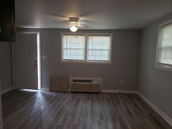 5th image of 823 McNeil St