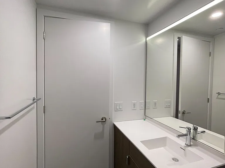 28 Eastern Ave #902 — Photo 14
