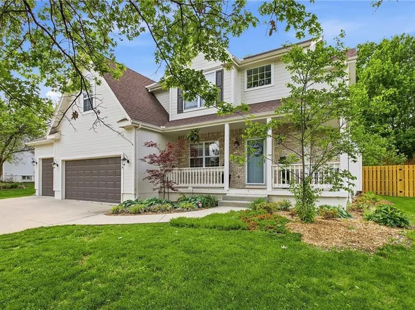4316 SE Seattle Slew Dr, Lees Summit, MO 64082