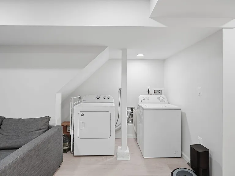 775 Oglethorpe St NE — Photo 21