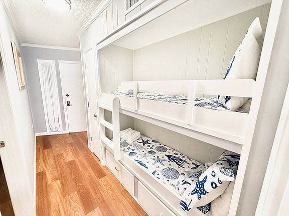 4th image of 40 Folly Field Rd APT C141