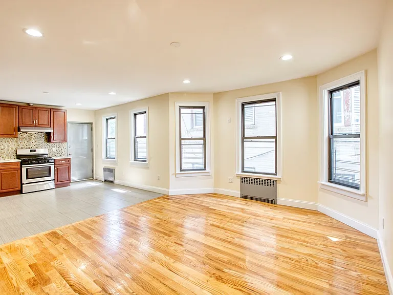 180 Willow St #1 — Photo 8
