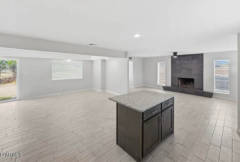 565 Gallagher St — Photo 6