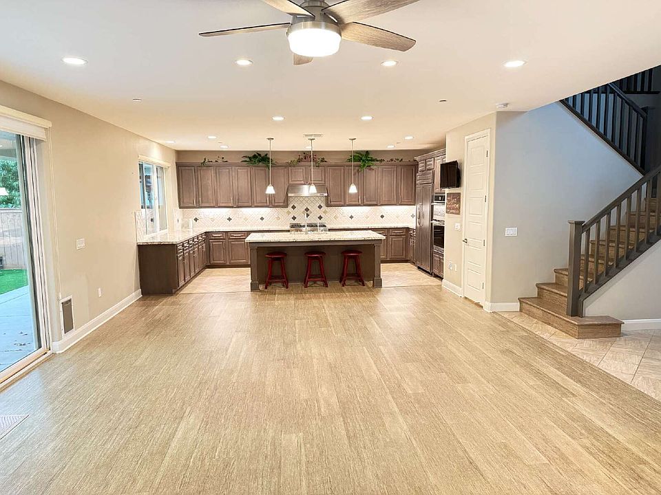 1st image of 13587 Lilac Ct