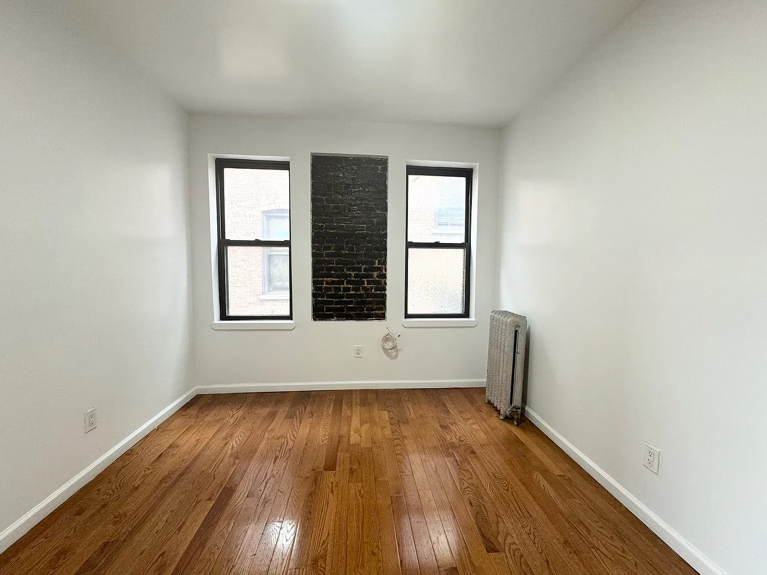 38-12 Astoria Boulevard South — Photo 4