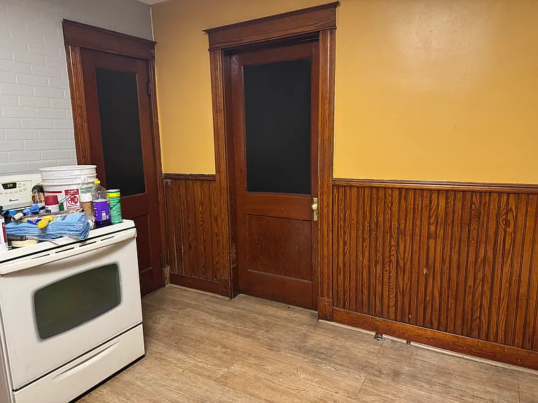 183 East Ave #1 — Photo 5