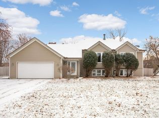 10805 35th Pl N, Plymouth, MN 55441