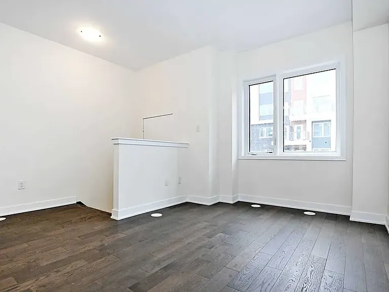 101 William Duncan Rd #101 — Photo 7