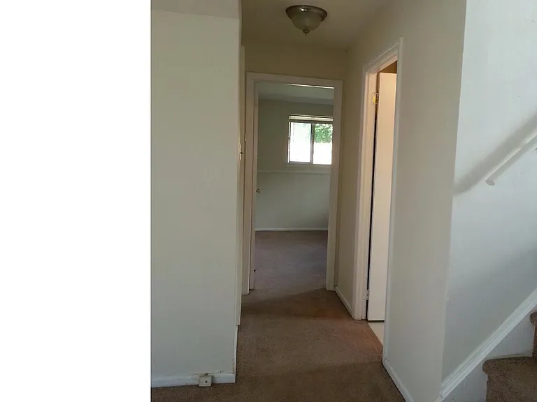 210 Ellis St — Photo 10