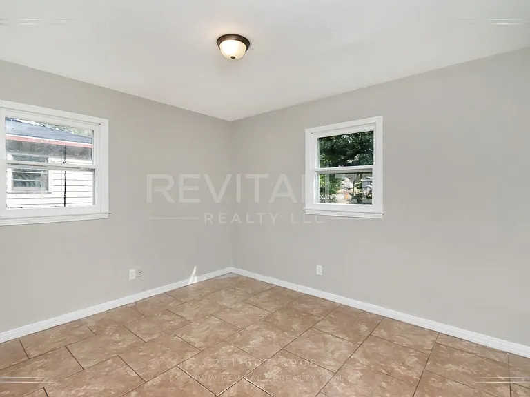1165 Barker Dr W — Photo 14