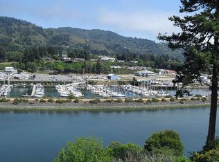 280 Johnson Ln, Brookings, OR 97415