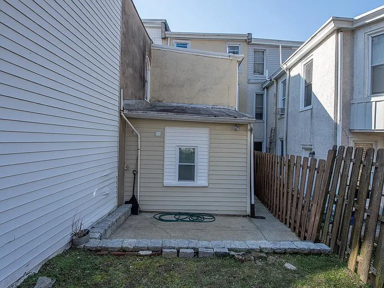 4707 Smick St — Photo 37