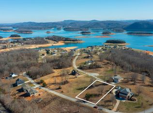 206 Woodstock Dr, Rutledge, TN 37861