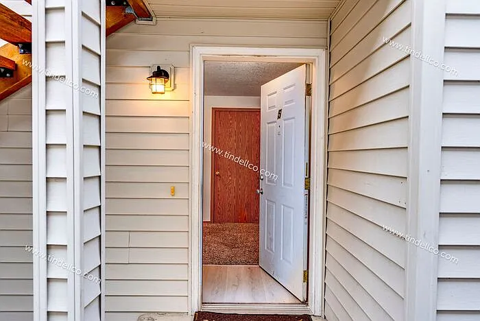 2 bed, 2.0 bath, 1000 sqft, $1,395 — Photo 2